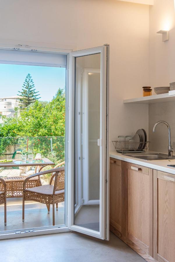 Christa Luxury Apartments Kávos Eksteriør billede